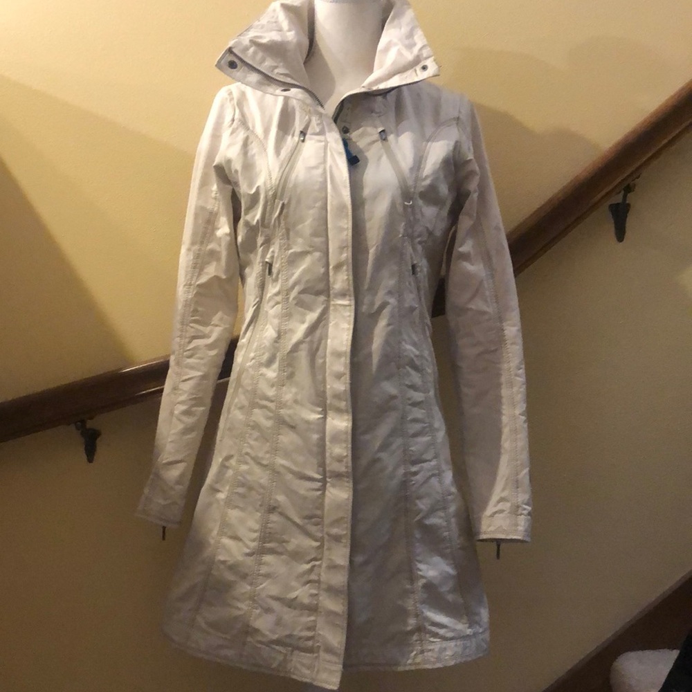 Like New! Kuhl Women’s Lena Trench Jacket